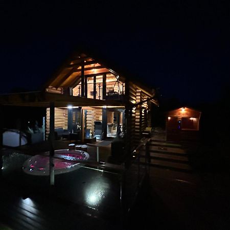 Roenk Relax Lejlighed Miskolc Eksteriør billede
